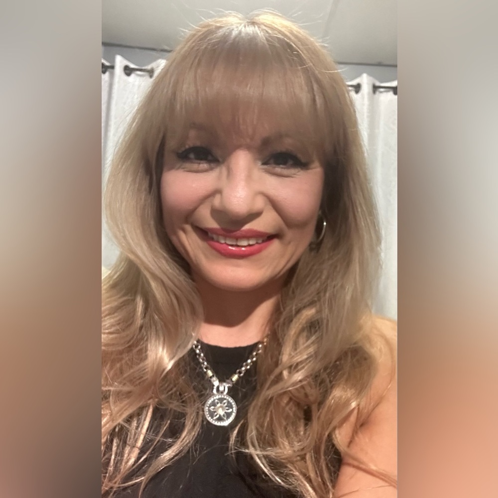 Meet your Posher, Maria
